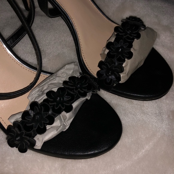 Limelight Dahlya Dress Heel - Picture 3 of 5